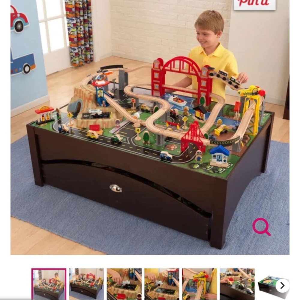 Kidkraft train set